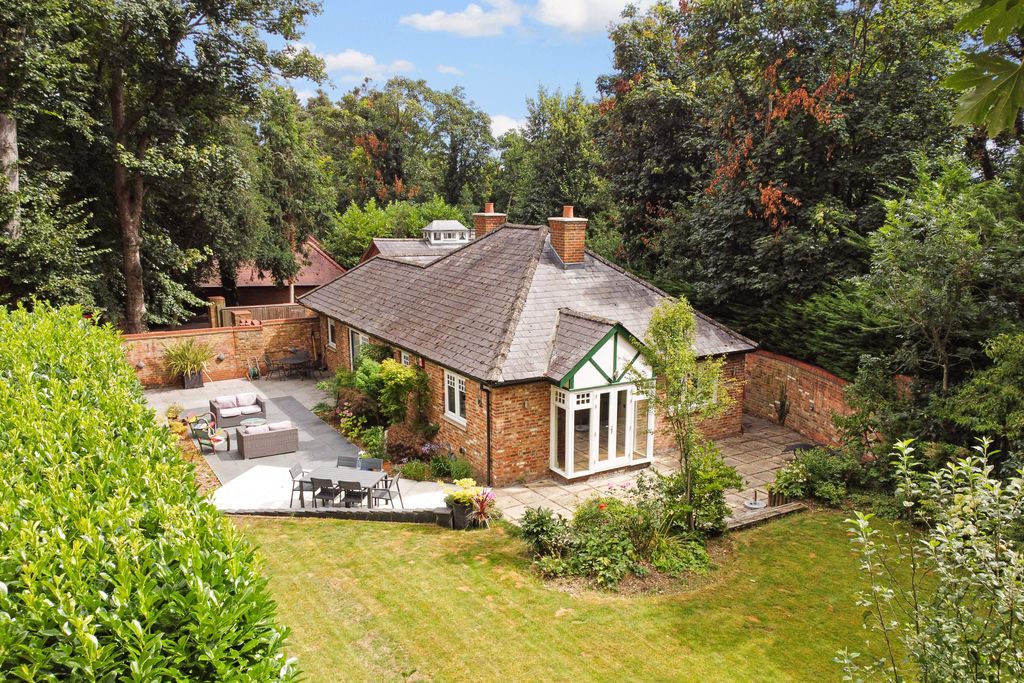Property photo 1 of 11