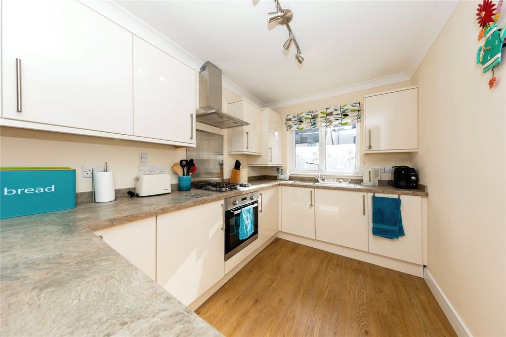 Property photo 3 of 18 Picture No. 11