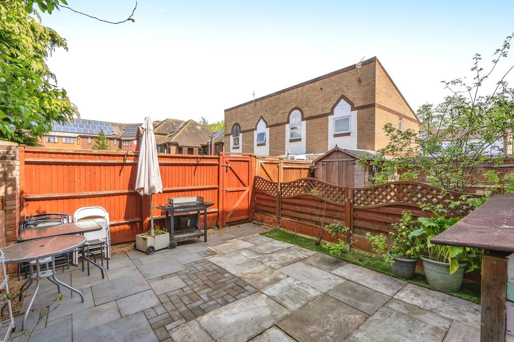 Property photo 3 of 12 Picture No. 10