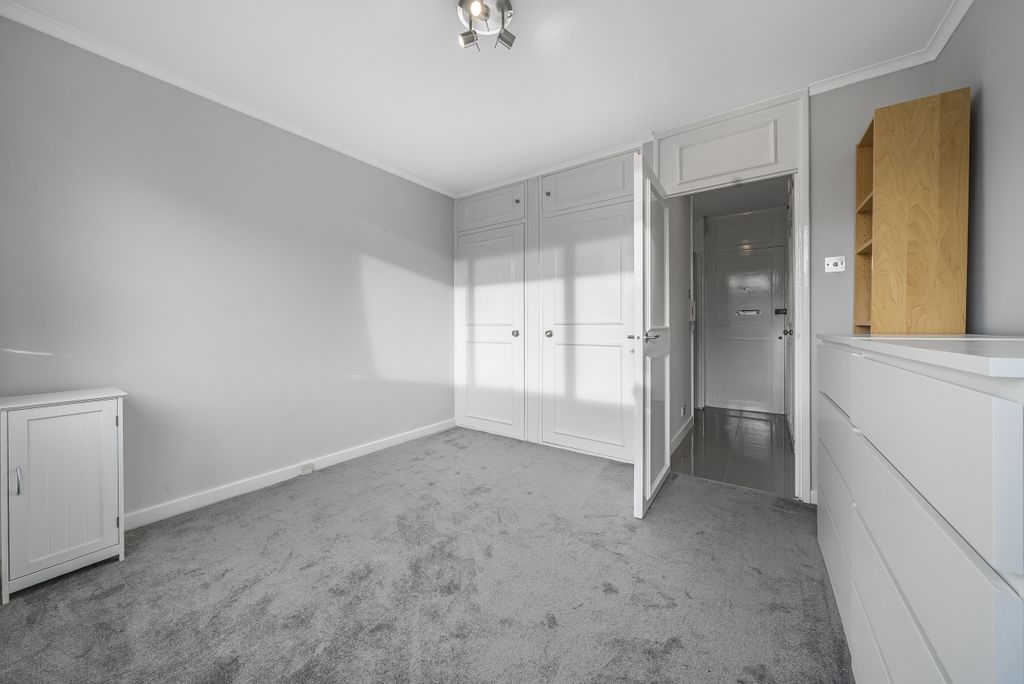 Property photo 2 of 6 933836 (6)