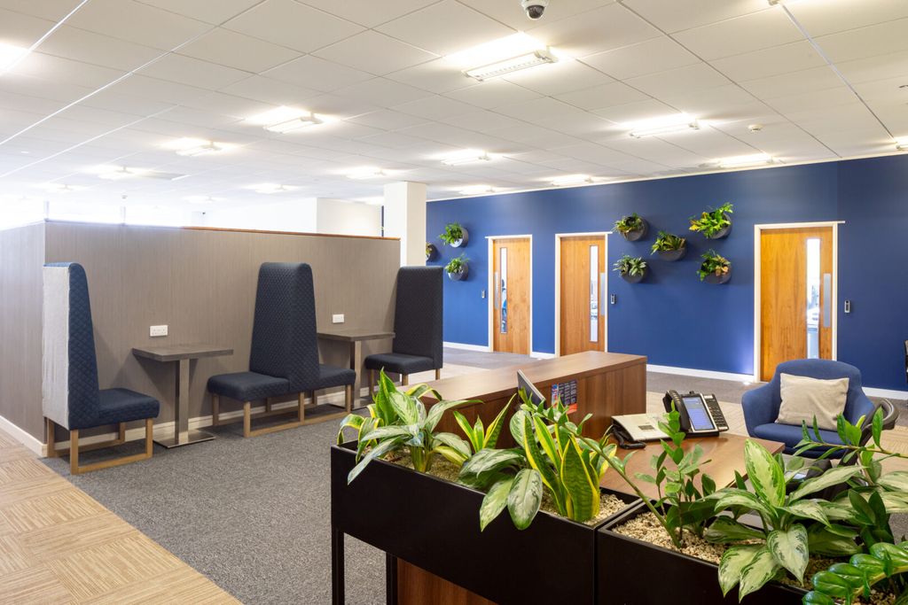 Property photo 2 of 10 Breakout Space