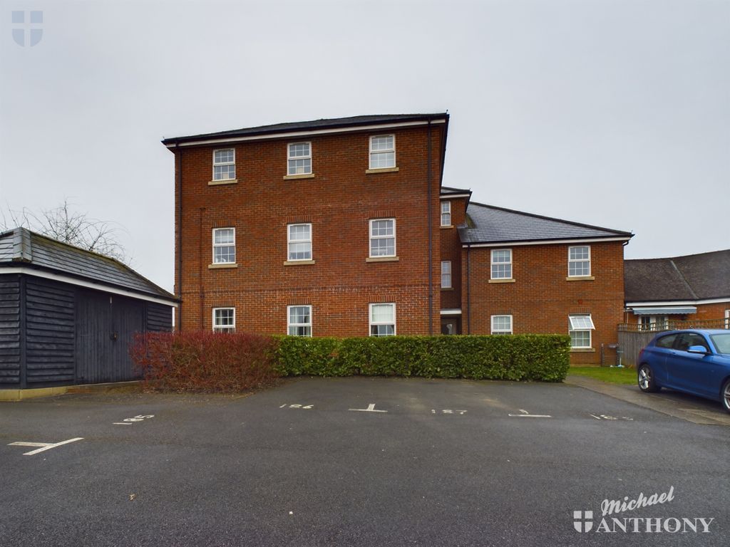 Property photo 1 of 9 Cam03218G0-Pr0530-Still002