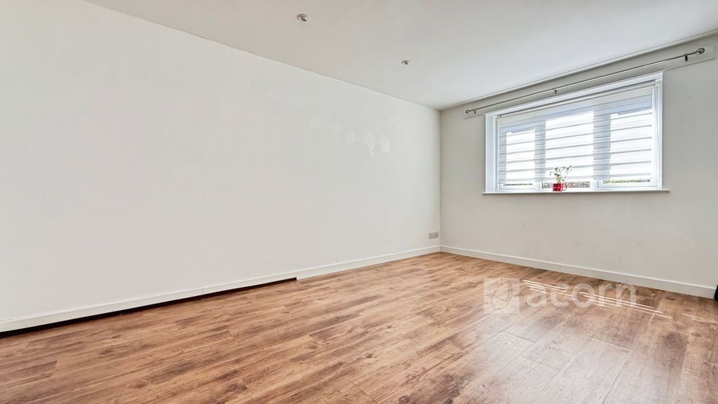 Property photo 2 of 4 695E78Fe--4A9E-A2...
