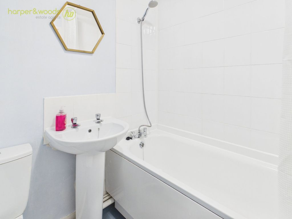 Property photo 3 of 25