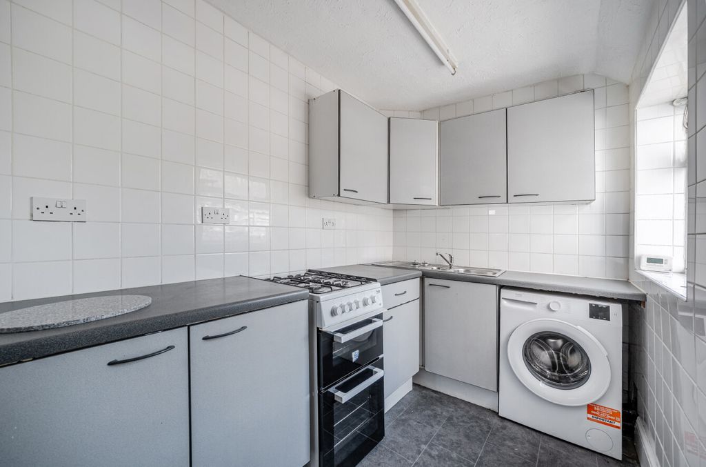 Property photo 3 of 16 1481379-13-6A3A65...