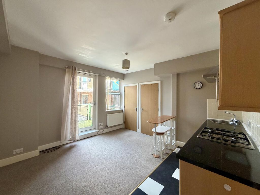 Property photo 1 of 5 Kitchen