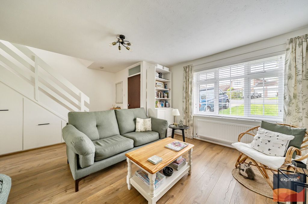 Property photo 3 of 18