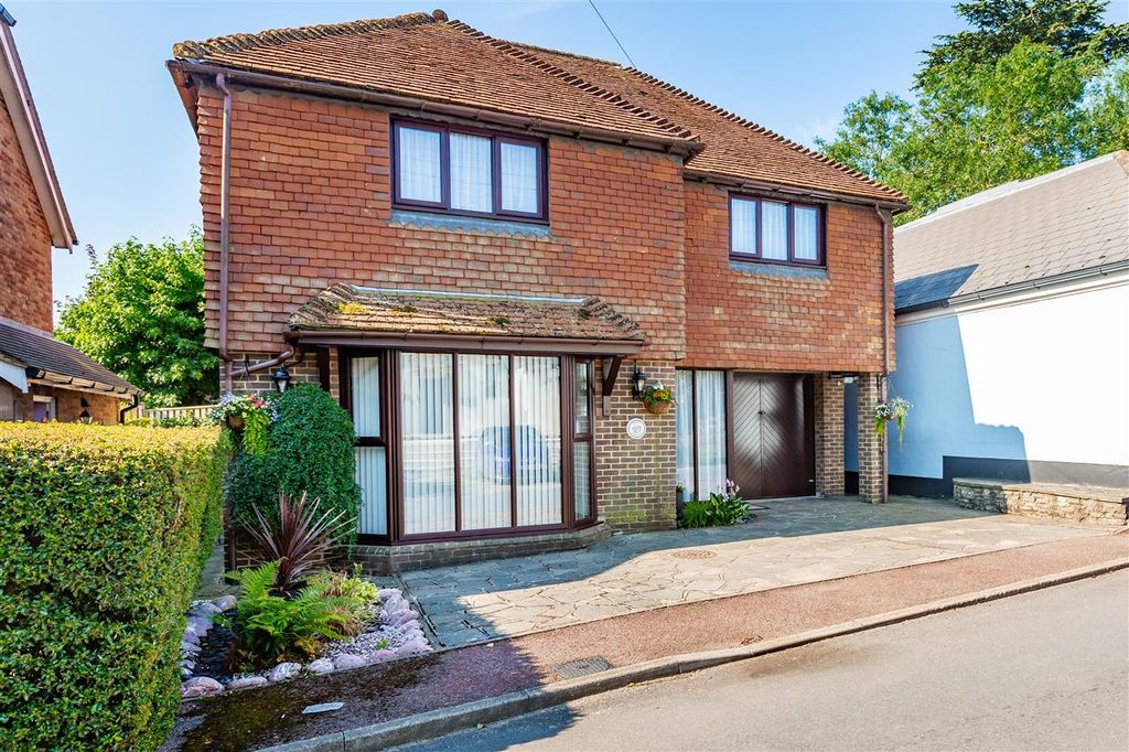 Property photo 2 of 19