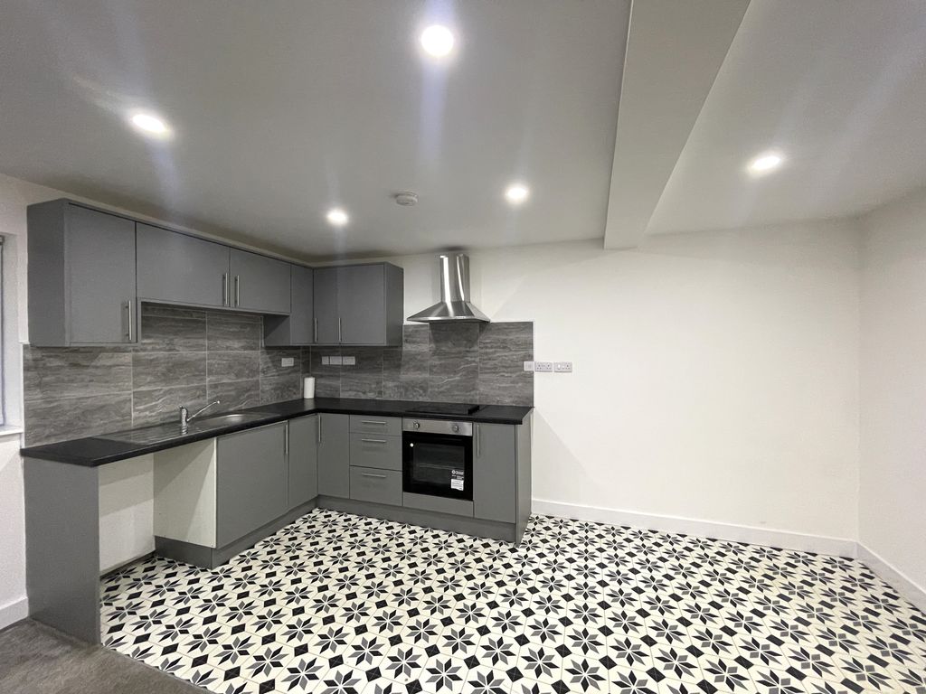 Property photo 3 of 6 Kitchen / Diner 