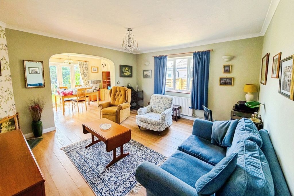 Property photo 3 of 15 Pbox-Img.Jpg