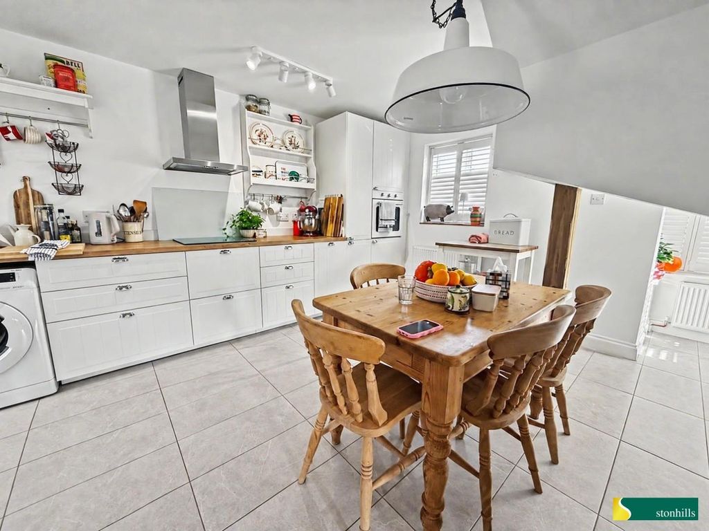 Property photo 2 of 19 15.Jpg