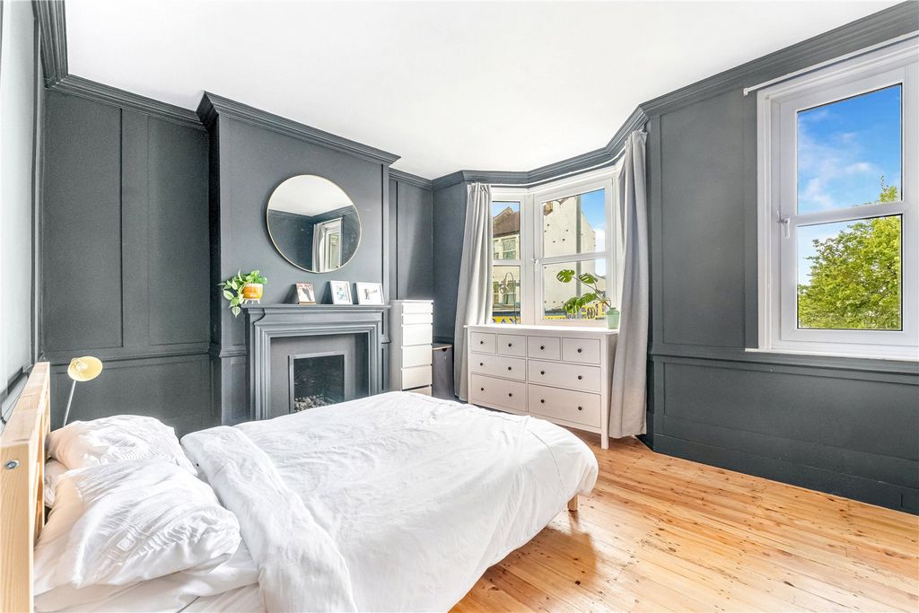 Property photo 3 of 17 Picture No. 22