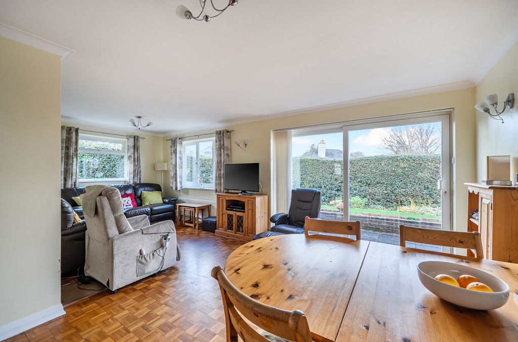 Property photo 3 of 20 1411210-18-698c85...