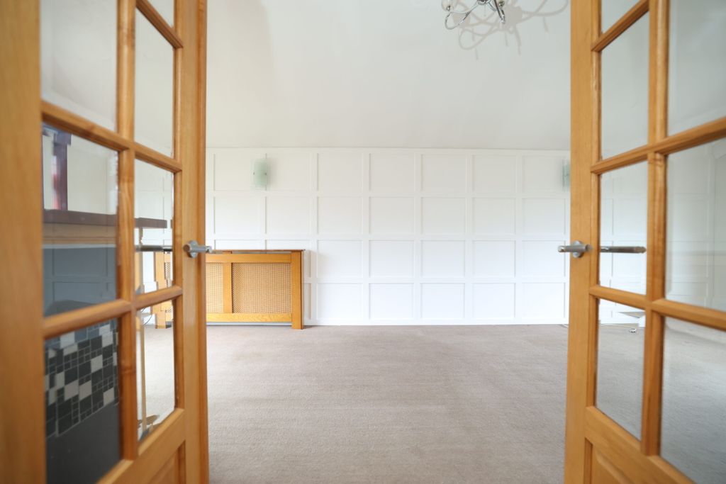 Property photo 3 of 38