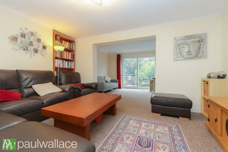 Property photo 2 of 17 Lounge