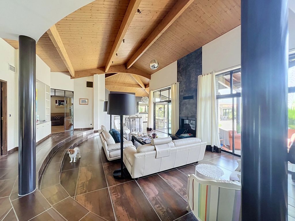 Property photo 3 of 26 62c8E1523Fff4Cbc3B5F319c5Ada9620_80A0Bf52F4_2878-Big