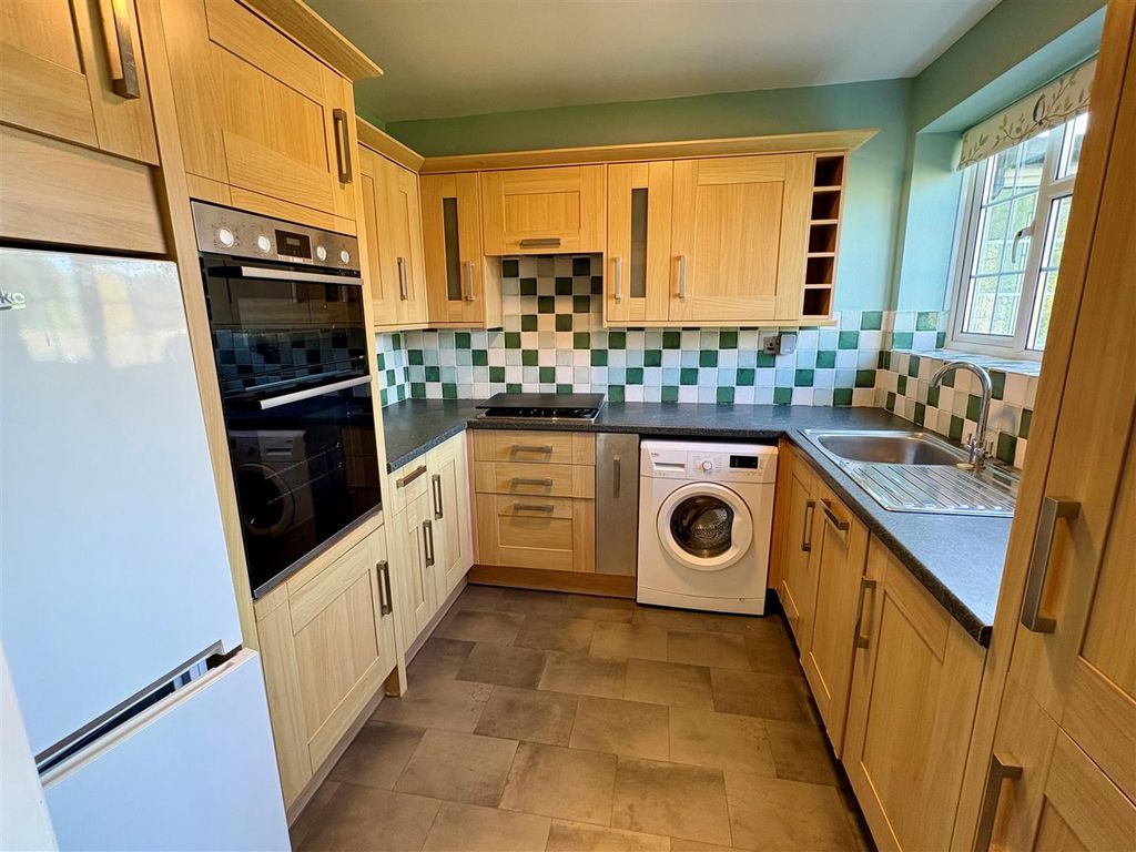 Property photo 2 of 16 Ssssss.Jpg