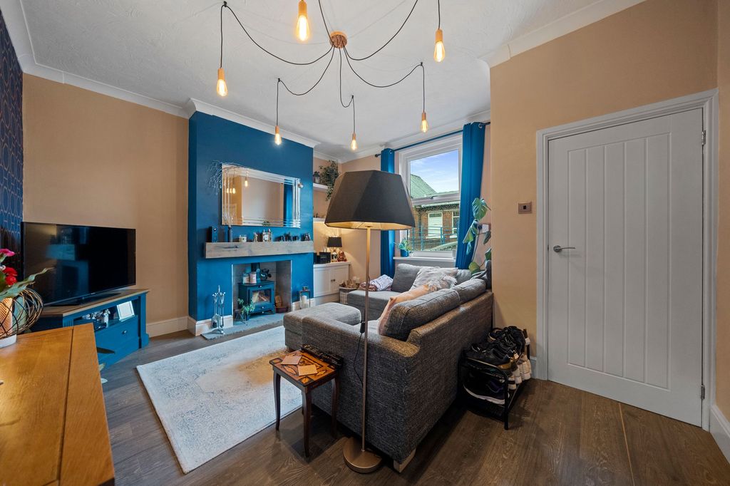 Property photo 2 of 14