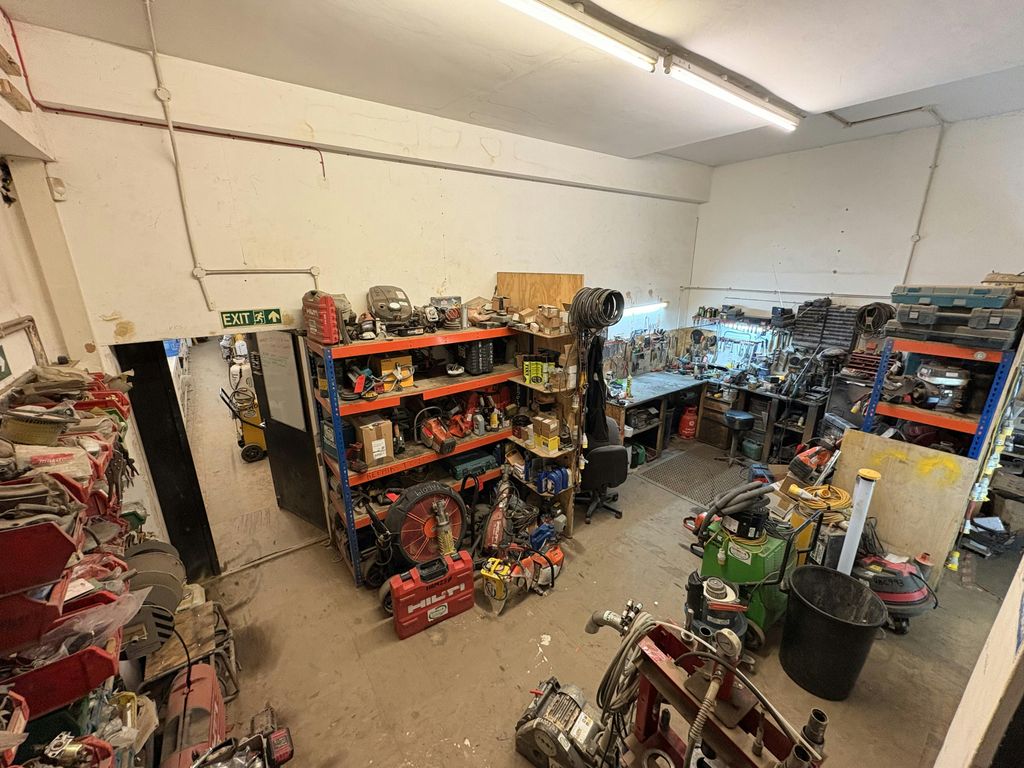 Property photo 2 of 6 Image00021.Jpeg