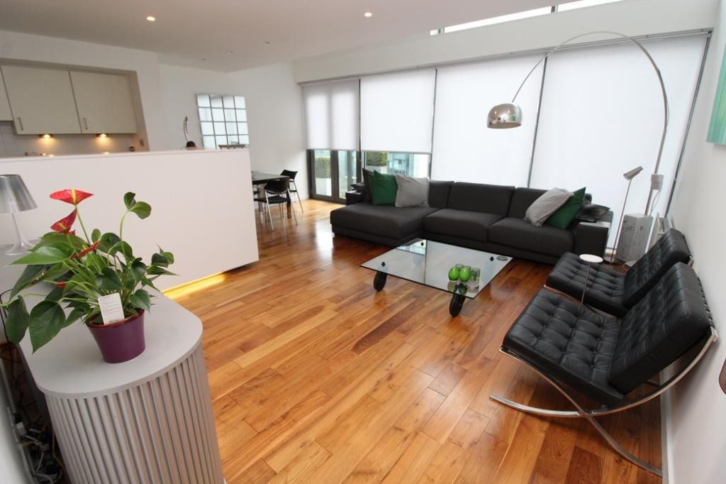 Property photo 2 of 13 Lounge