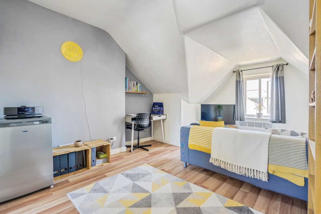 Property photo 2 of 7