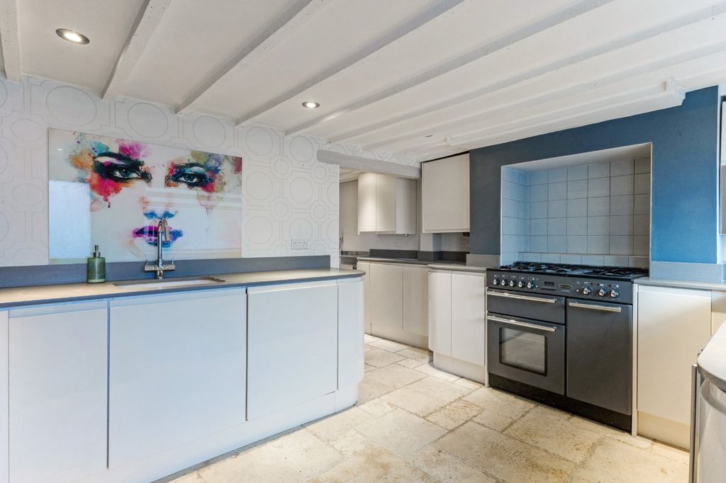 Property photo 2 of 12 Picture No. 07