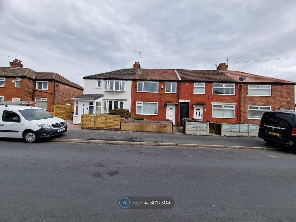 Property photo 3 of 32