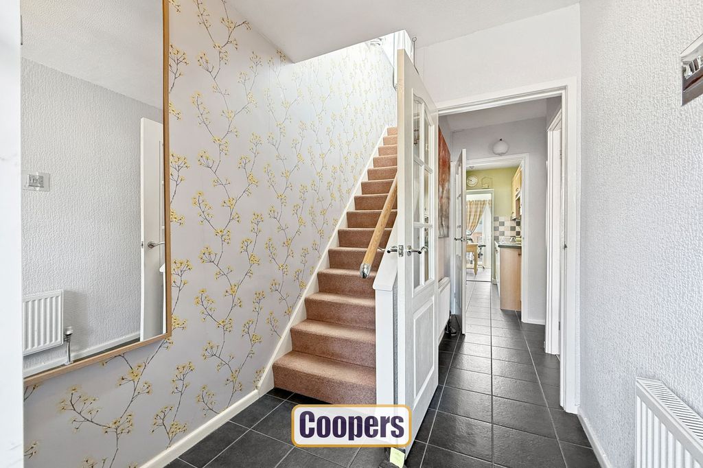 Property photo 2 of 19 Hallway