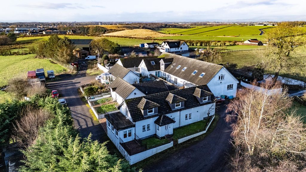 Property photo 2 of 43 Exterior