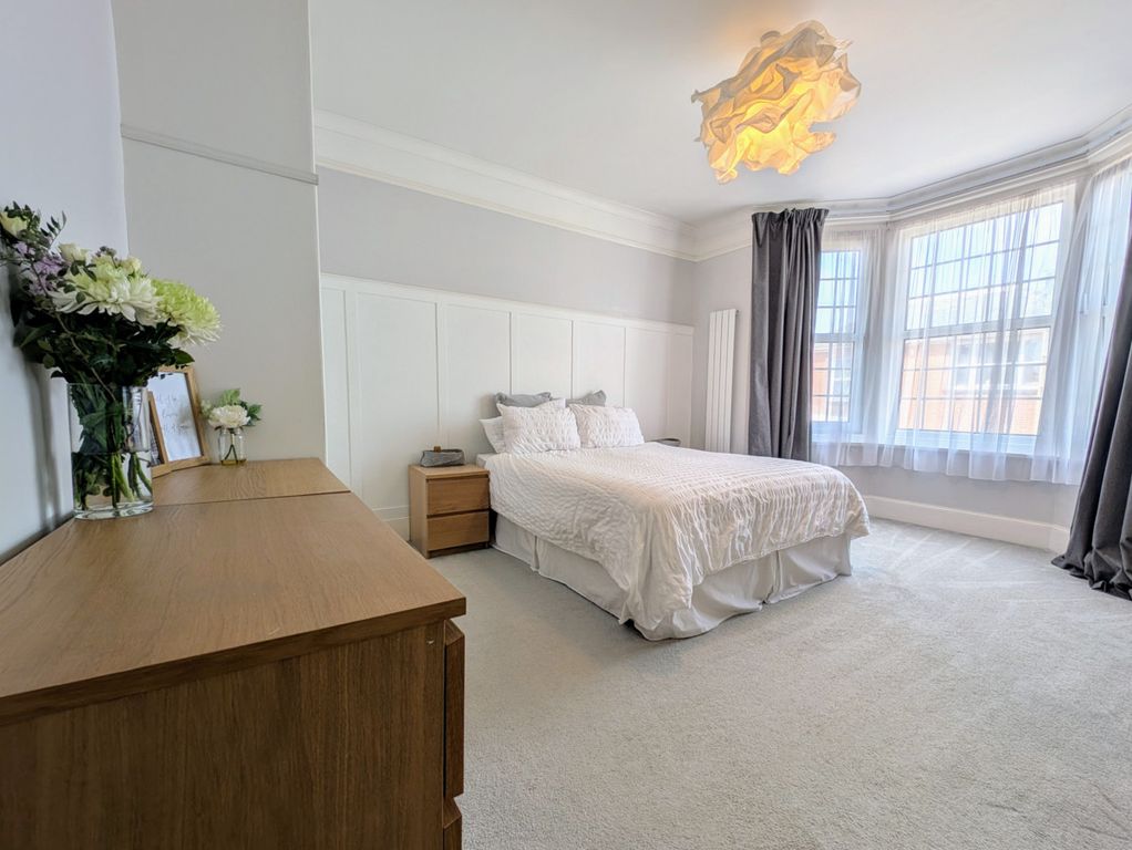 Property photo 2 of 42