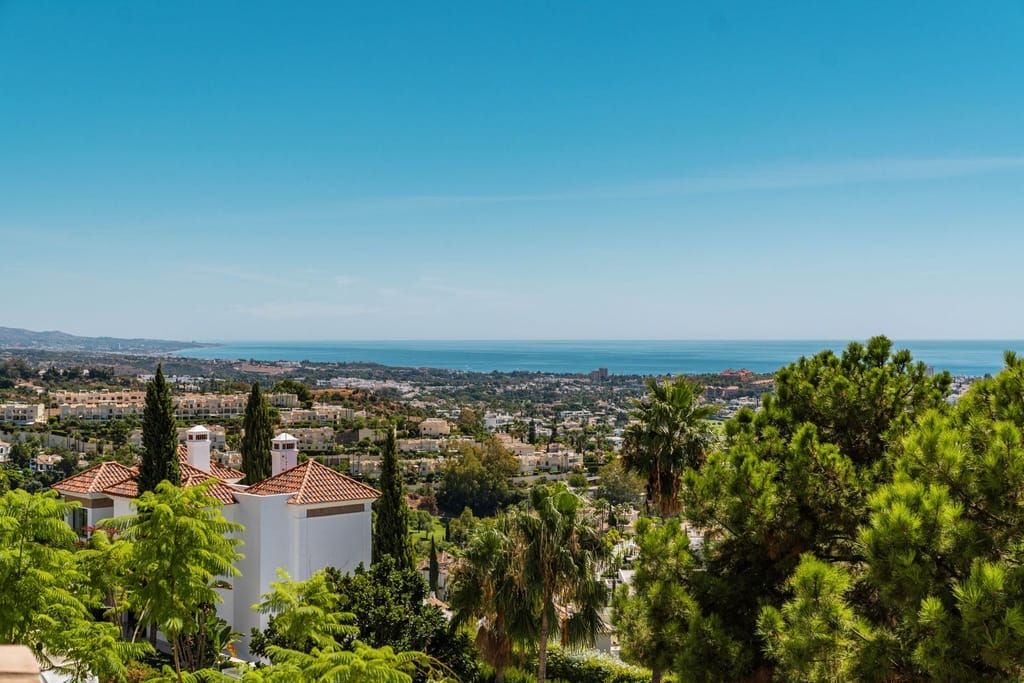 Property photo 1 of 27 Benahavis Apartment Esmara135 1