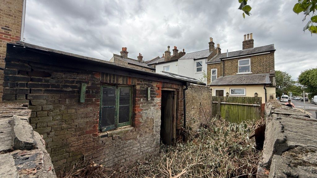 Property photo 1 of 4 External Image Of Building Over Wall