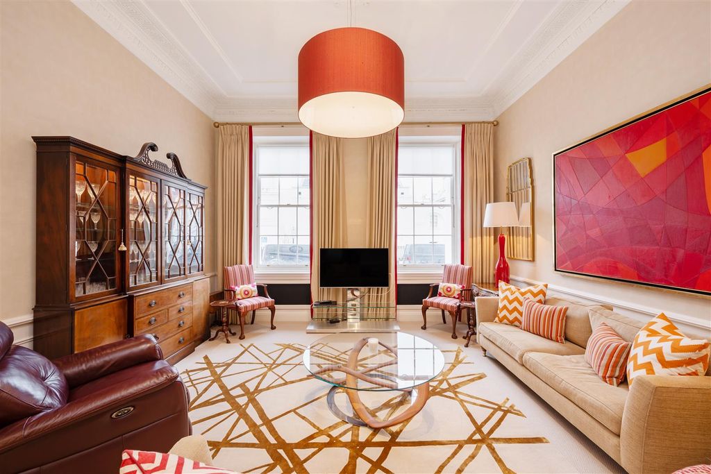 Property photo 2 of 28 2 Lyall Street Hi-3.Jpg