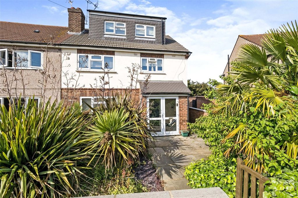 Property photo 1 of 48 Picture No. 13