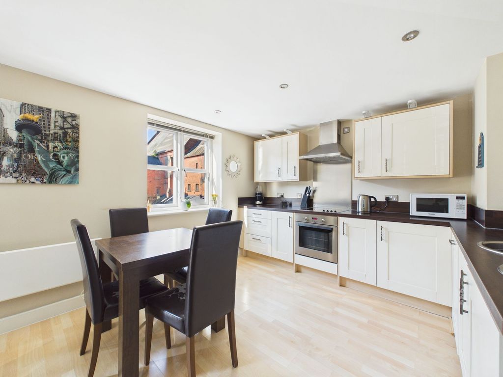 Property photo 3 of 15 Kitchen/Dining Area