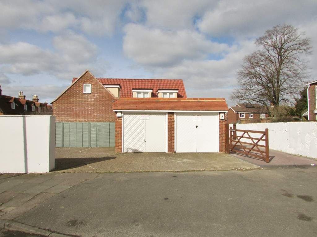 Property photo 2 of 10