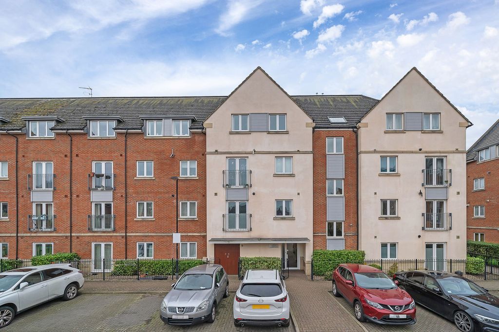 Property photo 2 of 10