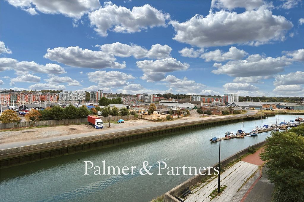 Property photo 2 of 20 Picture No. 03