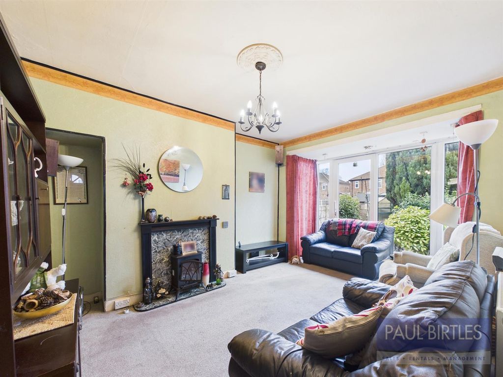 Property photo 2 of 19 Cam04378G0-Pr0283-Still014.Jpg