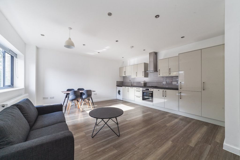 Property photo 3 of 9 Picture No. 20