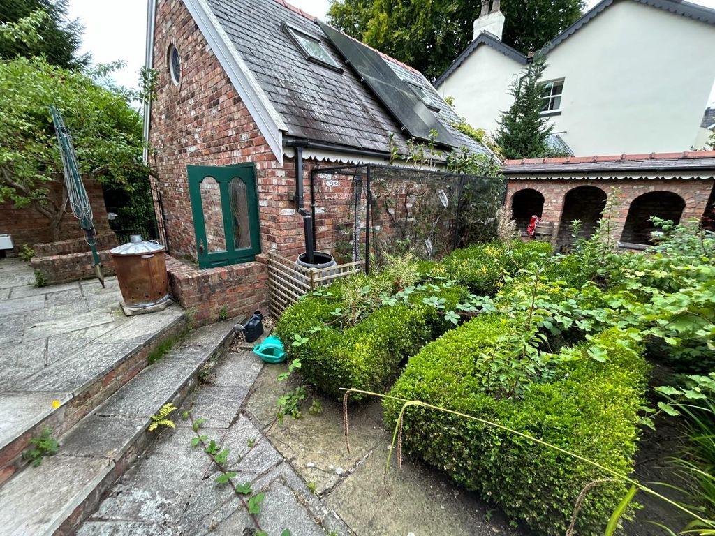 Property photo 3 of 45