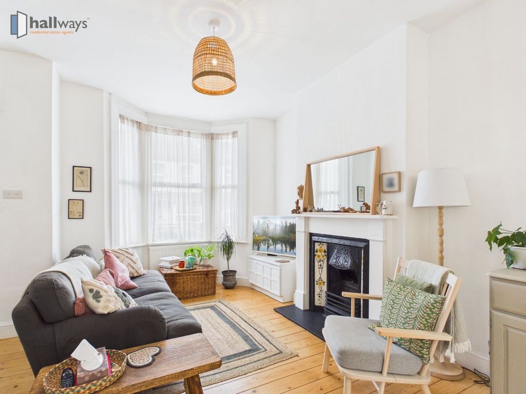 Property photo 2 of 13