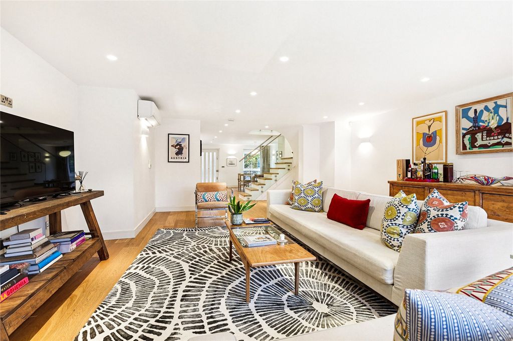 Property photo 1 of 16 Picture No. 04