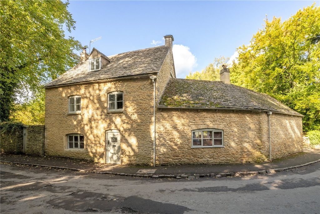 Property photo 2 of 13 Home Farm Cottage