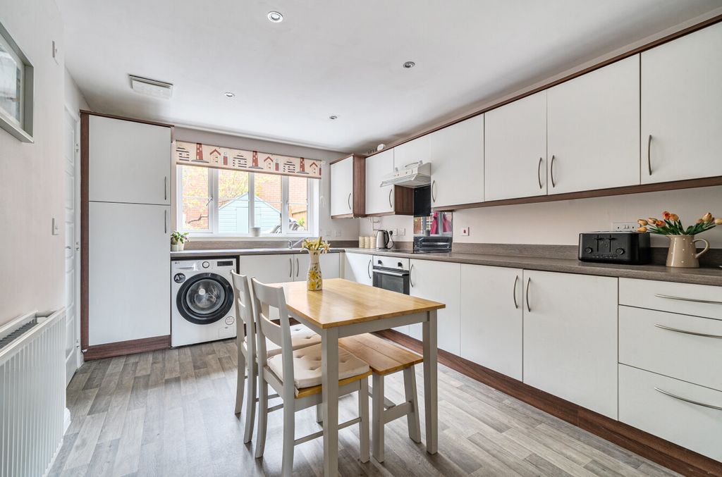 Property photo 3 of 19 Kitchen/Dining