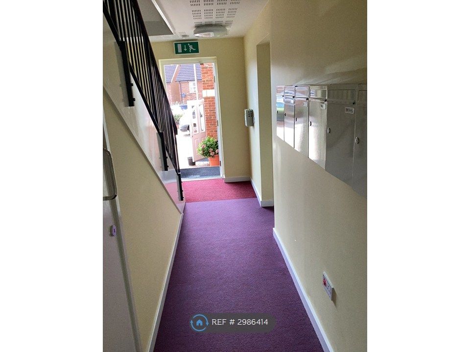 Property photo 2 of 16 Building Entrance