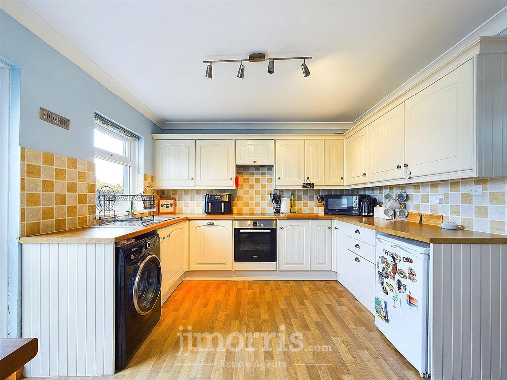 Property photo 2 of 14 Kitchen/Diner