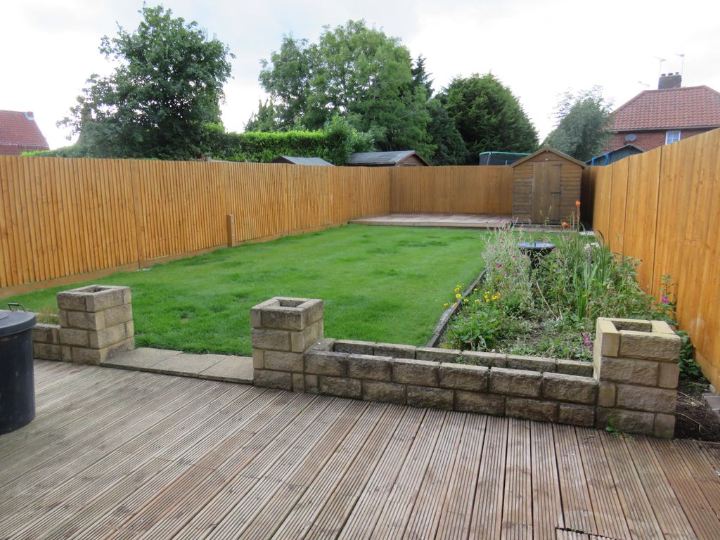Property photo 2 of 12 Garden