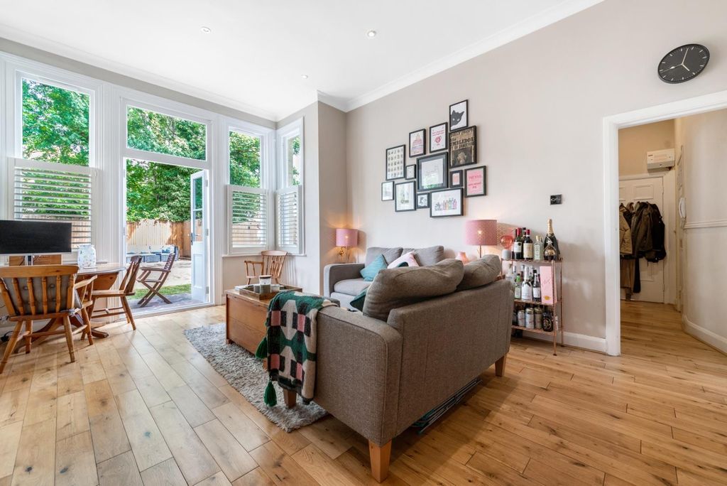 Property photo 2 of 11 Open Plan Living Room