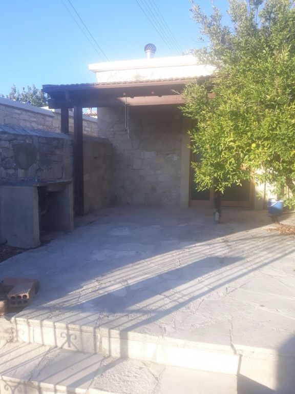 Property photo 1 of 4